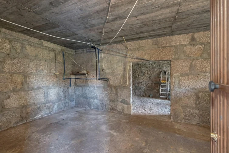 Moradia T3 para Venda em Candoso e Carvalho de Egas Foto 28