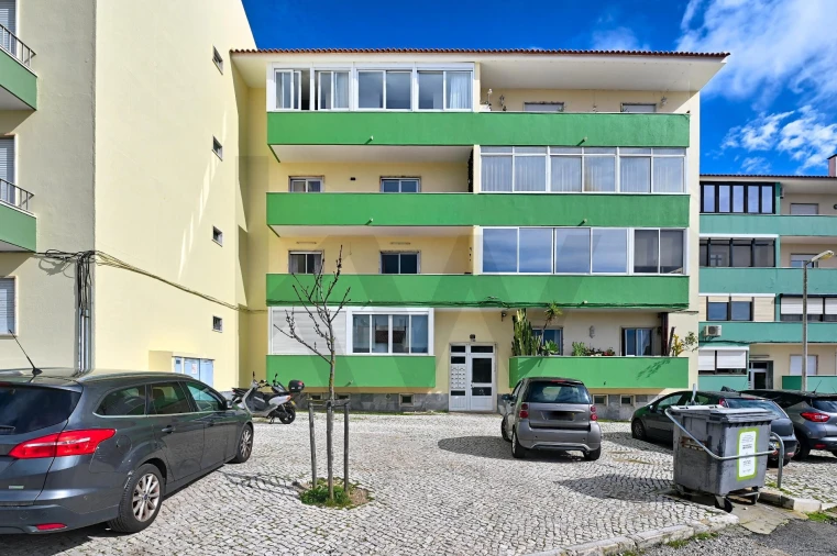 Apartamento T3 para Venda em Carcavelos e Parede Foto 25