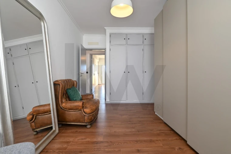 Apartamento T3 para Venda em Carcavelos e Parede Foto 15