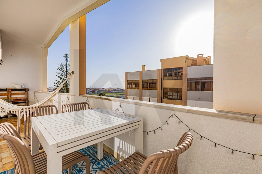 Apartamento T2 para Venda em Costa da Caparica Foto 2