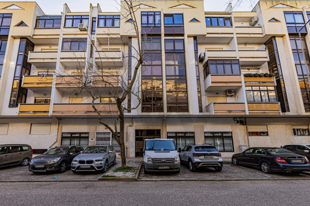 Apartamento T2 para Venda em Costa da Caparica Foto 27