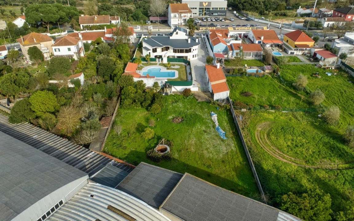 Moradia T5 para Venda em Romeira e Várzea Foto 4