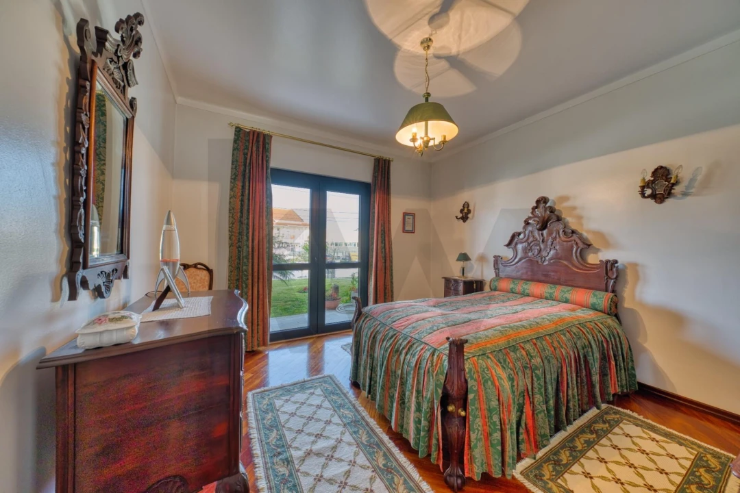 Moradia T5 para Venda em Romeira e Várzea Foto 13