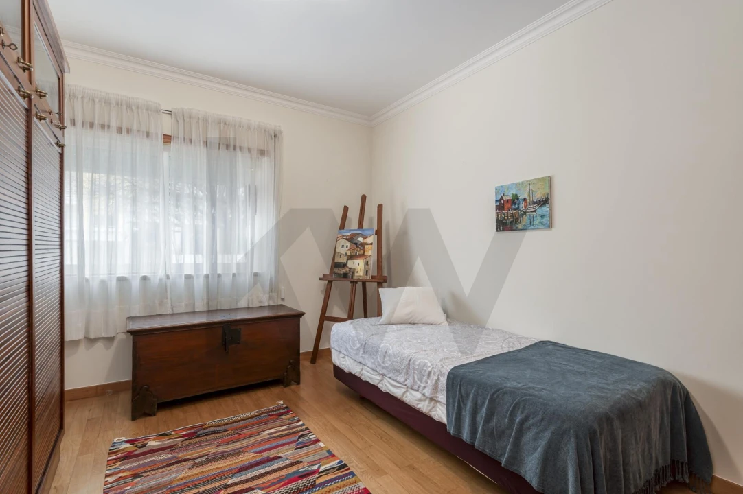 Apartamento T3 para Venda em Carcavelos e Parede Foto 16