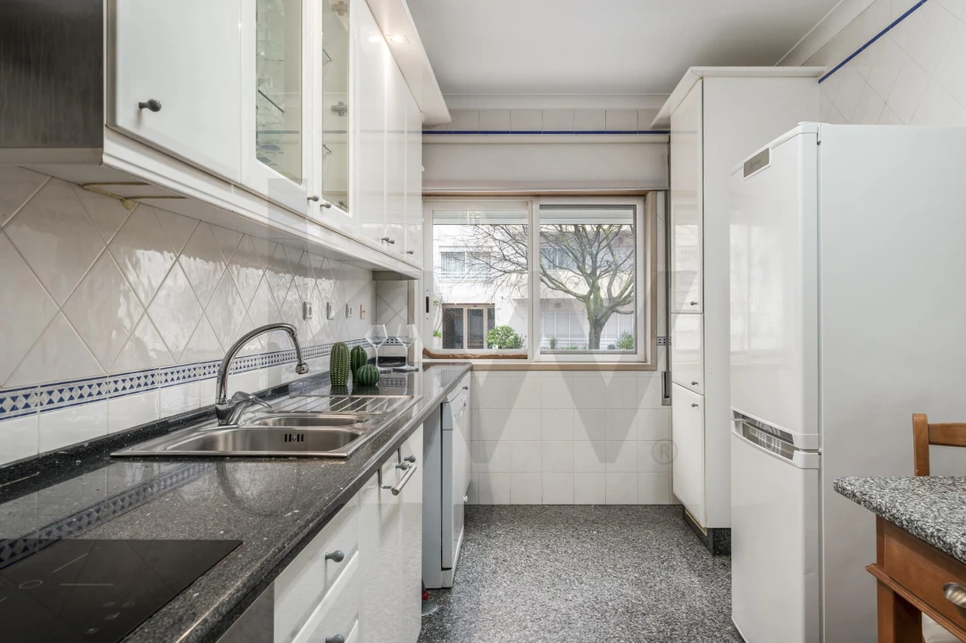 Apartamento T3 para Venda em Carcavelos e Parede Foto 9