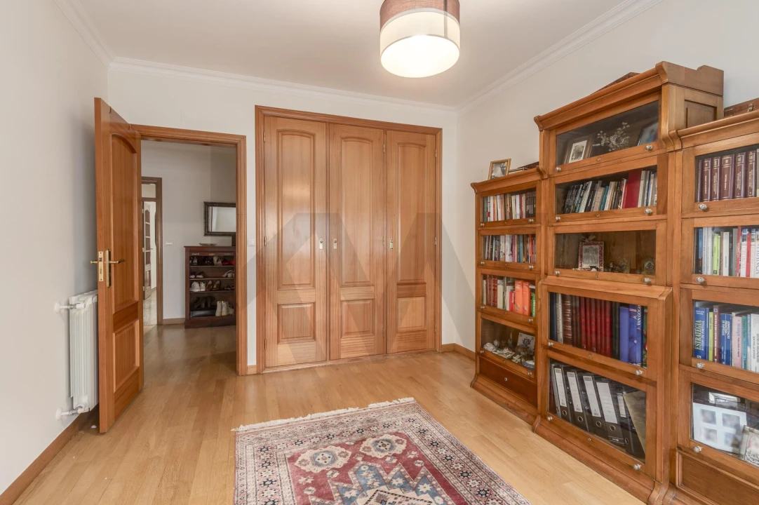 Apartamento T3 para Venda em Carcavelos e Parede Foto 19