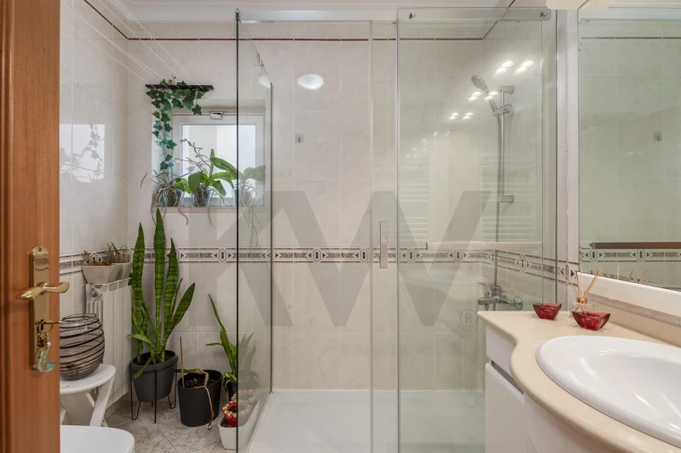 Apartamento T3 para Venda em Carcavelos e Parede Foto 20