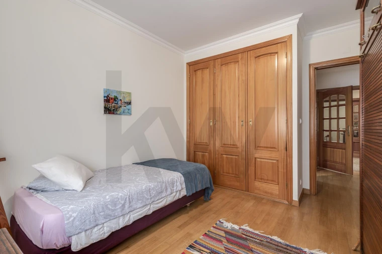 Apartamento T3 para Venda em Carcavelos e Parede Foto 15