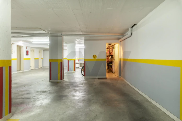 Apartamento T3 para Venda em Carcavelos e Parede Foto 26