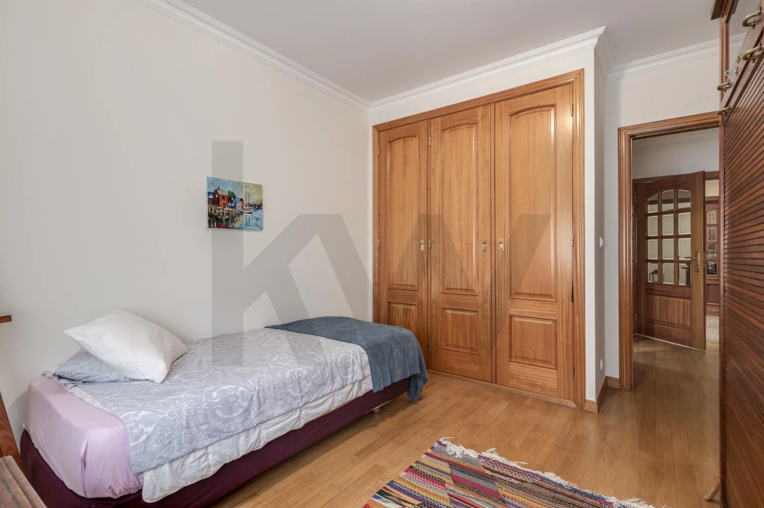 Apartamento T3 para Venda em Carcavelos e Parede Foto 15