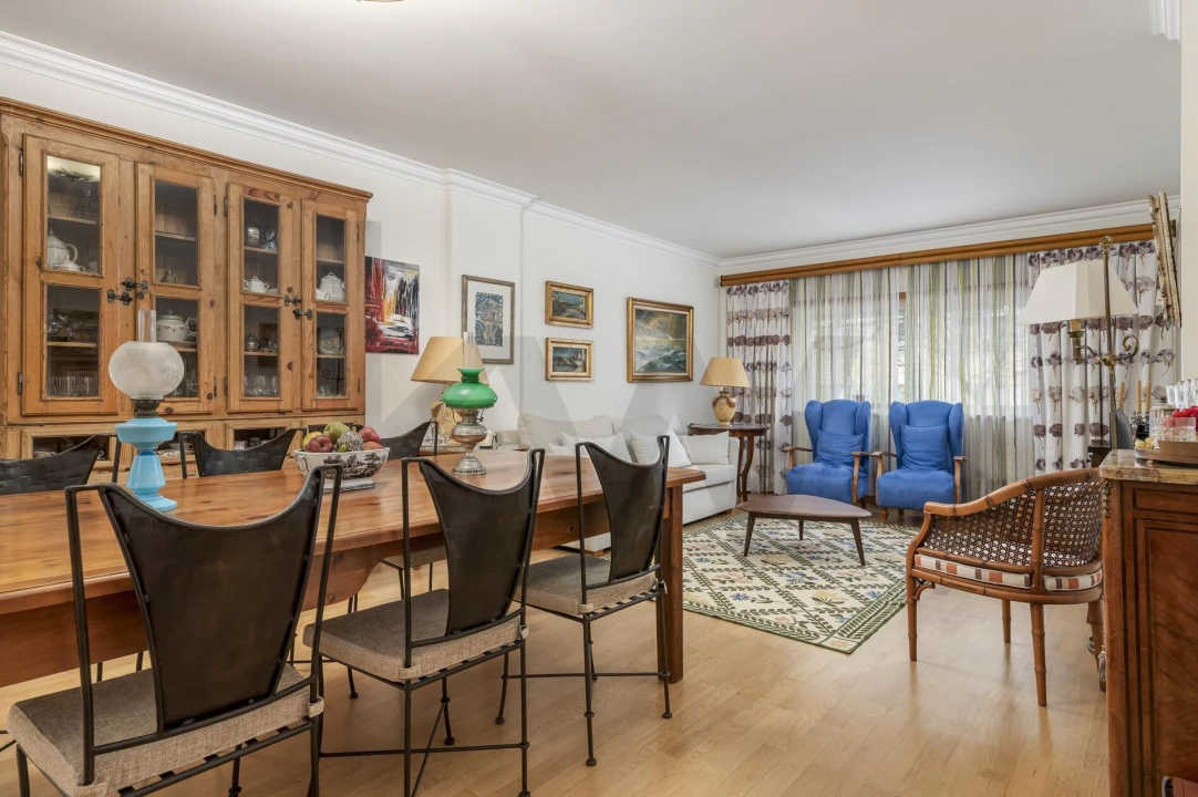 Apartamento T3 para Venda em Carcavelos e Parede Foto 1