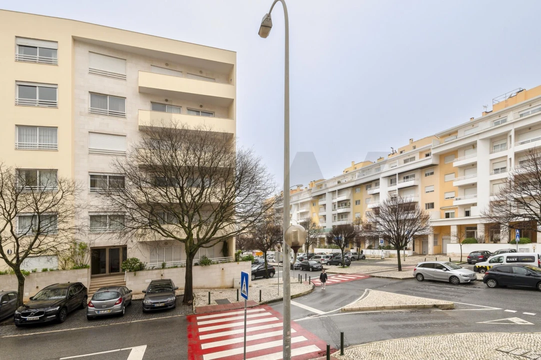 Apartamento T3 para Venda em Carcavelos e Parede Foto 28