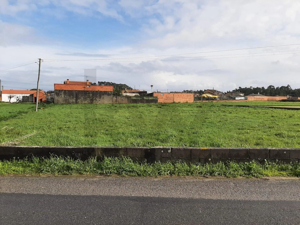 Terreno para Venda em Ouca Foto 1