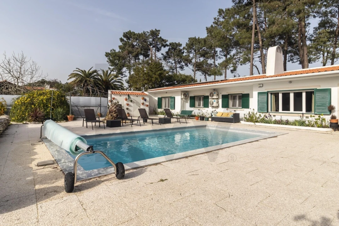 Moradia T3 para Venda em Corroios Foto 8