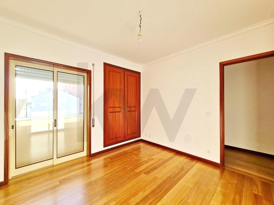 Apartamento T2 para Arrendamento em Requeixo, Nossa Senhora de Fátima e Nariz Foto 11