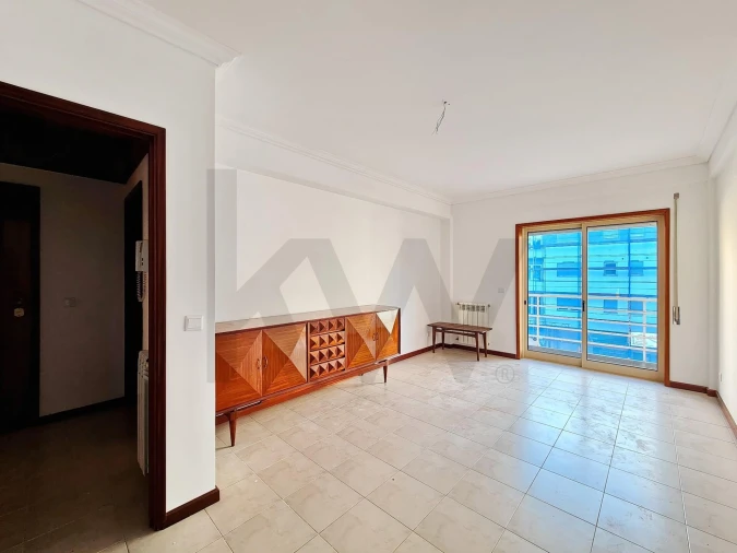 Apartamento T2 para Arrendamento em Requeixo, Nossa Senhora de Fátima e Nariz Foto 2