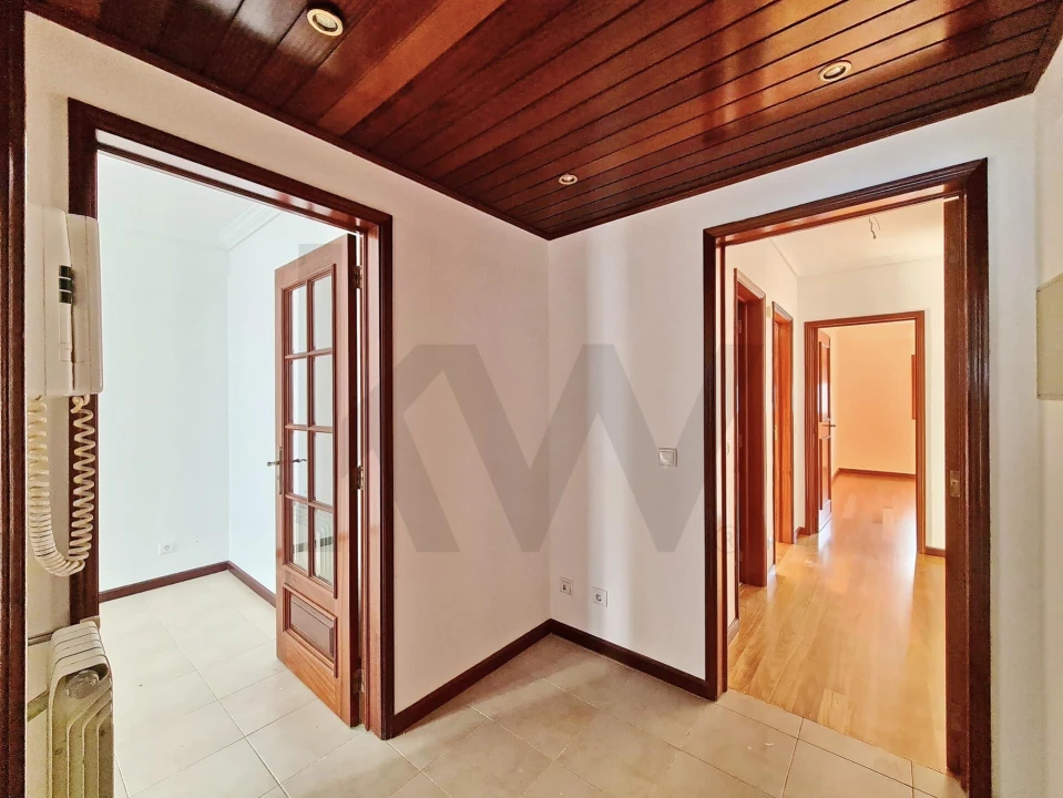 Apartamento T2 para Arrendamento em Requeixo, Nossa Senhora de Fátima e Nariz Foto 8