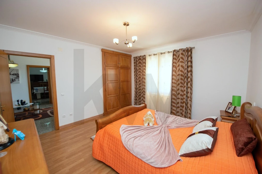 Moradia T4 para Venda em Rapoula do Coa Foto 32