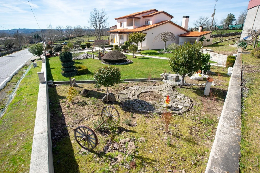 Moradia T4 para Venda em Rapoula do Coa Foto 54