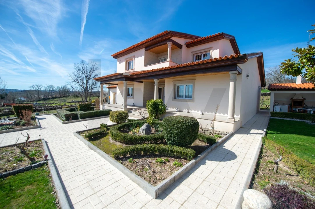 Moradia T4 para Venda em Rapoula do Coa Foto 15