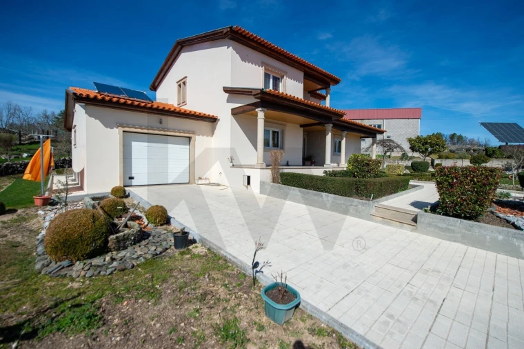 Moradia T4 para Venda em Rapoula do Coa Foto 61