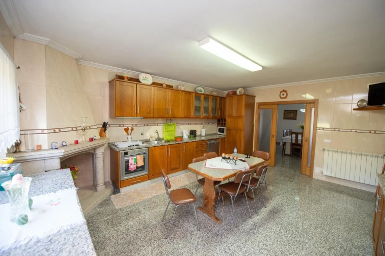 Moradia T4 para Venda em Rapoula do Coa Foto 17