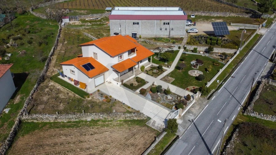 Moradia T4 para Venda em Rapoula do Coa Foto 11