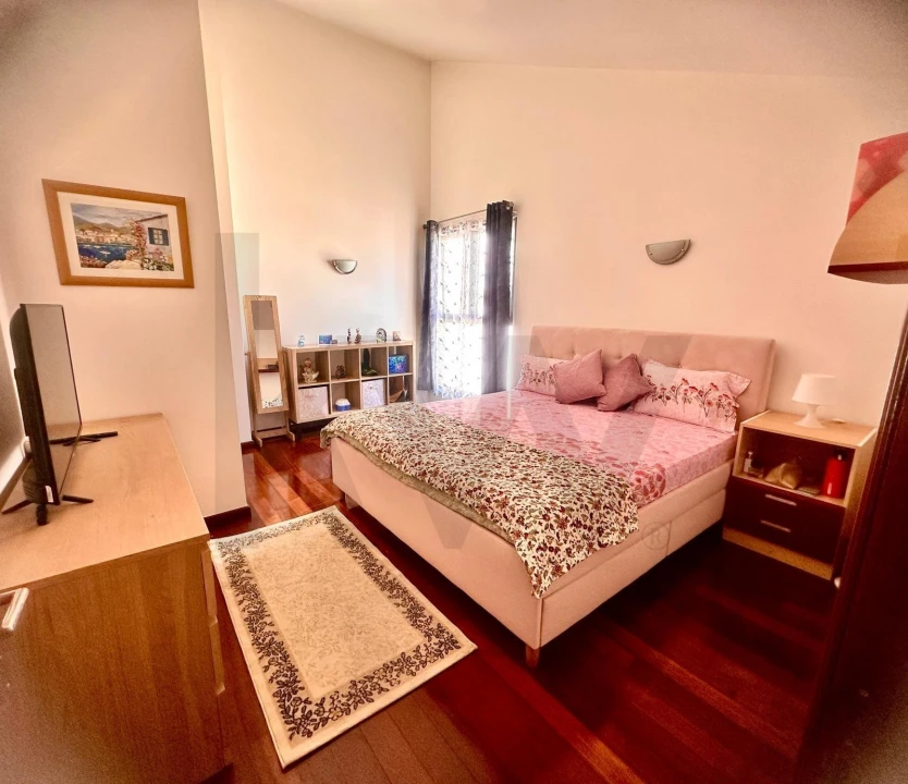 Apartamento T4 para Venda em Algueirão-Mem Martins Foto 21