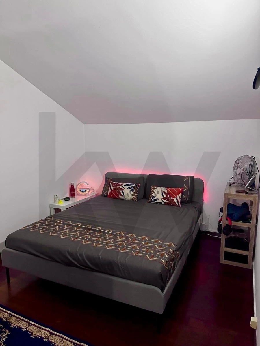 Apartamento T4 para Venda em Algueirão-Mem Martins Foto 18