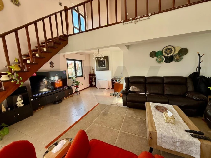 Apartamento T4 para Venda em Algueirão-Mem Martins Foto 29