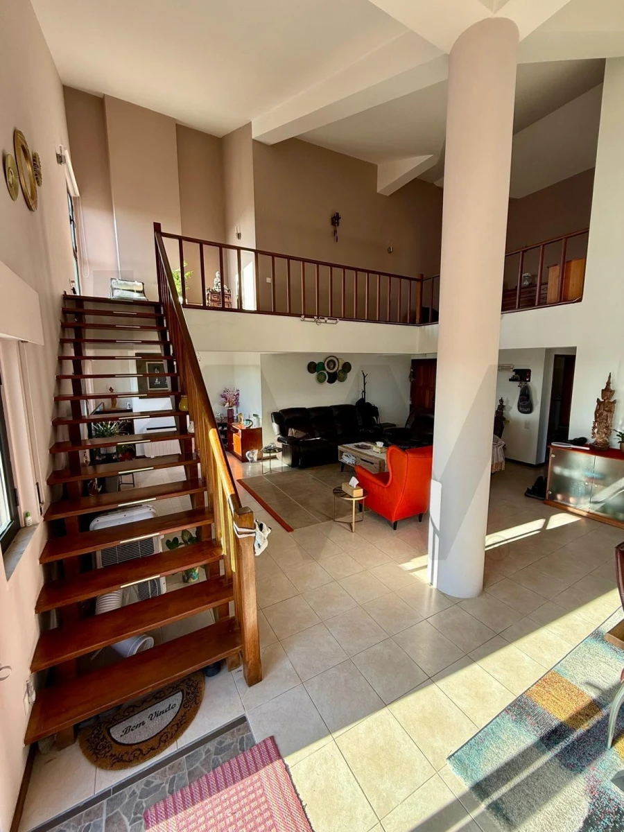 Apartamento T4 para Venda em Algueirão-Mem Martins Foto 26