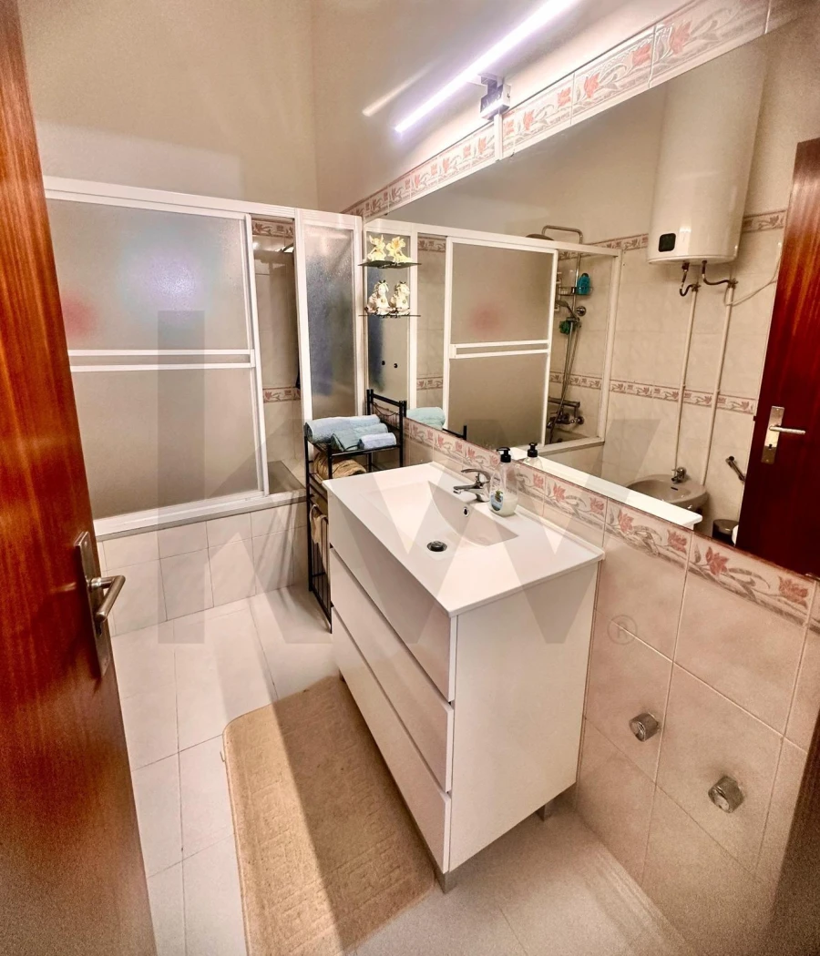 Apartamento T4 para Venda em Algueirão-Mem Martins Foto 15