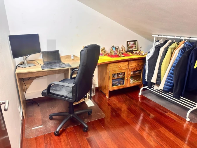 Apartamento T4 para Venda em Algueirão-Mem Martins Foto 19