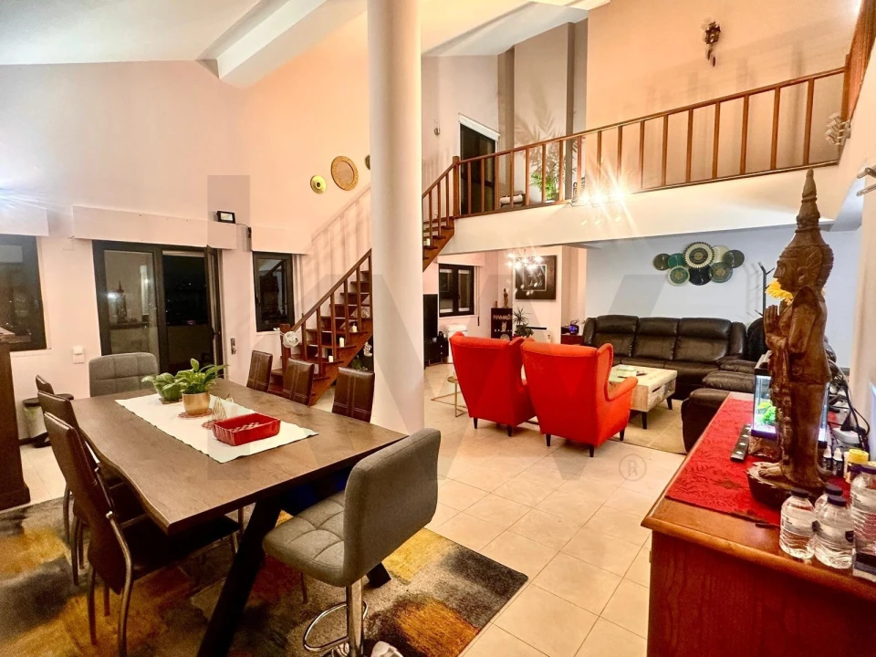 Apartamento T4 para Venda em Algueirão-Mem Martins Foto 7