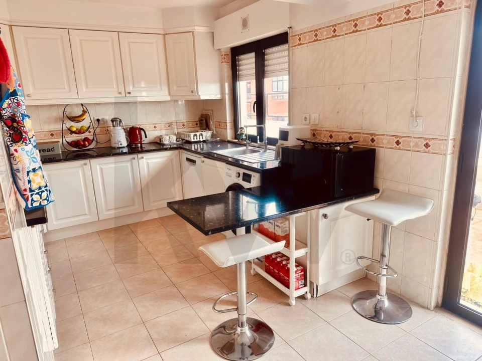 Apartamento T4 para Venda em Algueirão-Mem Martins Foto 32