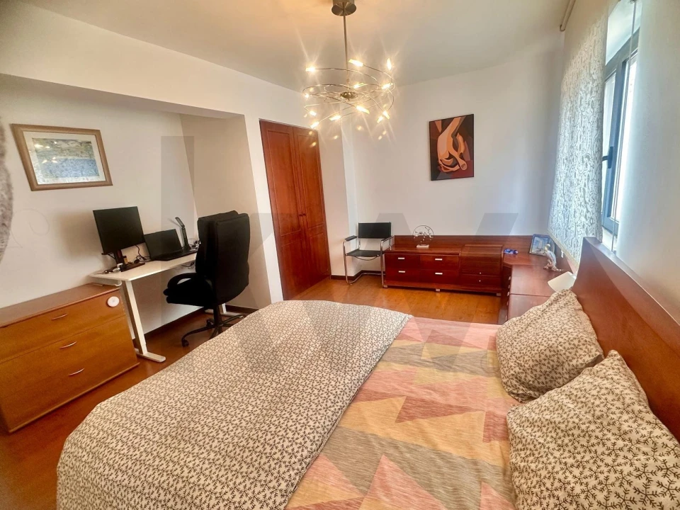 Apartamento T4 para Venda em Algueirão-Mem Martins Foto 38