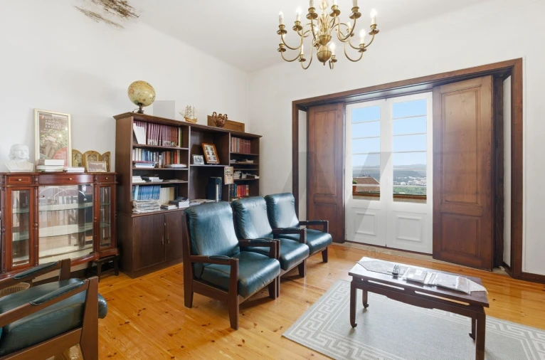 Moradia T5 para Venda em São Martinho do Bispo e Ribeira de Frades Foto 8