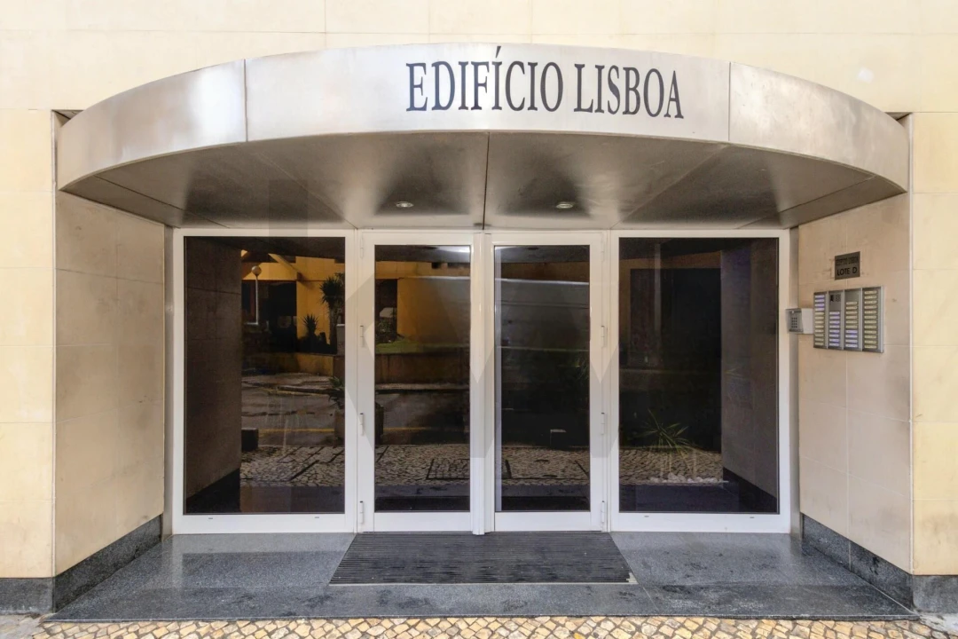 Apartamento T2 para Venda em Beato Foto 5