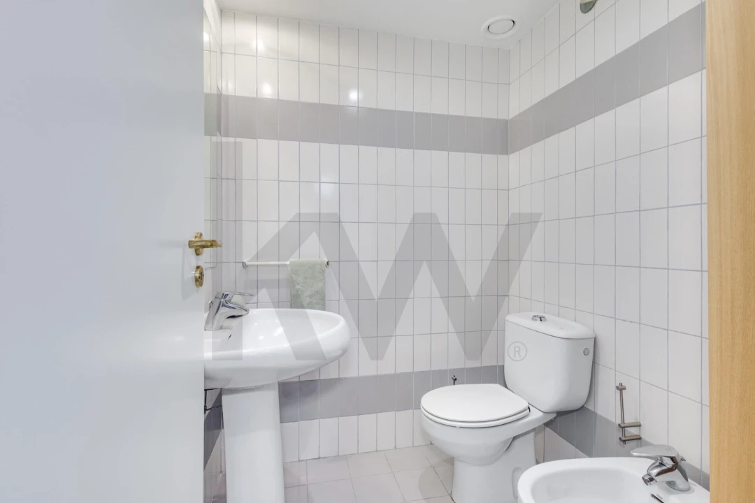 Apartamento T2 para Venda em Beato Foto 24