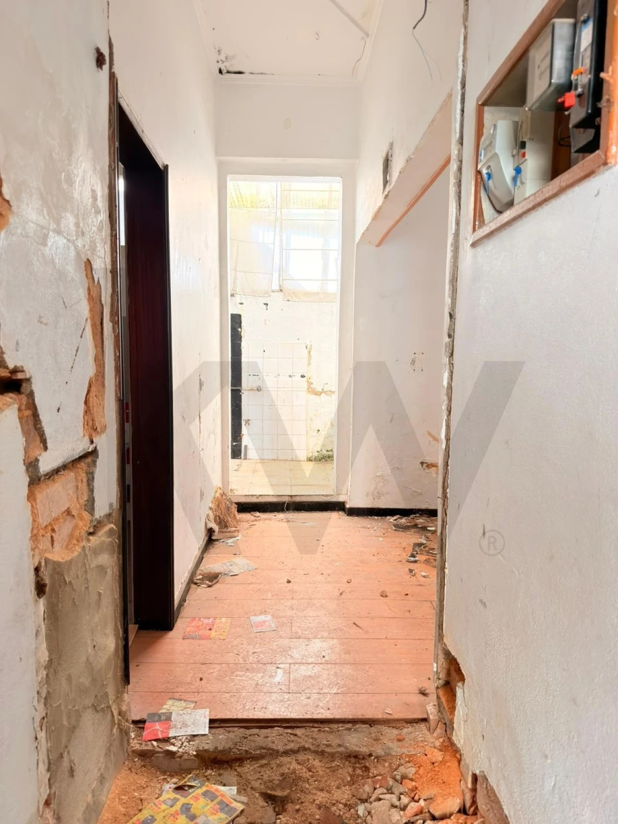 Prédio para Venda em Campolide Foto 7