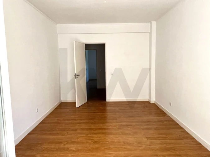 Apartamento T4 para Arrendamento em Moscavide e Portela Foto 29