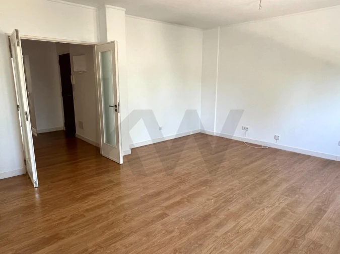 Apartamento T4 para Arrendamento em Moscavide e Portela Foto 6