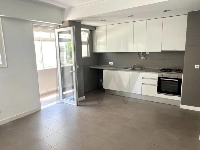 Apartamento T4 para Arrendamento em Moscavide e Portela Foto 35