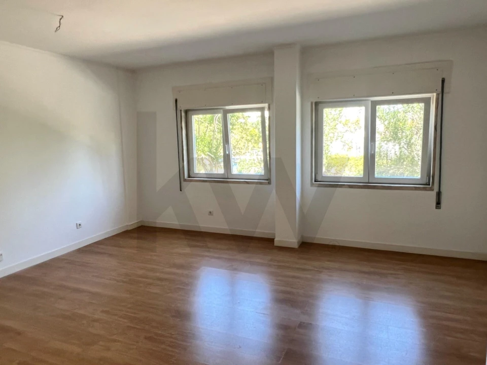 Apartamento T4 para Arrendamento em Moscavide e Portela Foto 4