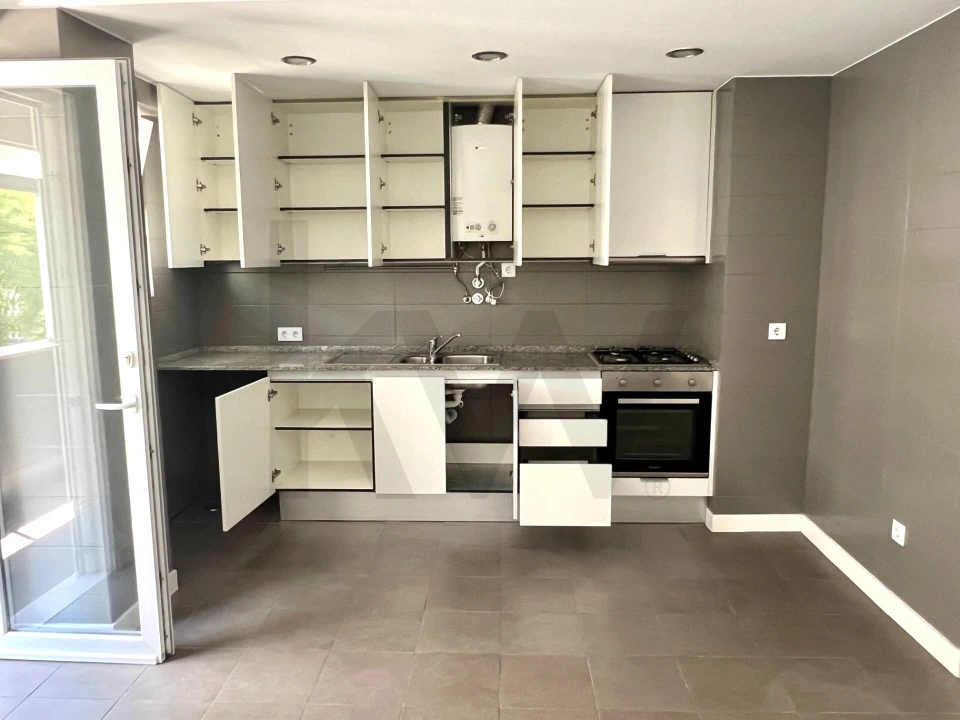 Apartamento T4 para Arrendamento em Moscavide e Portela Foto 37