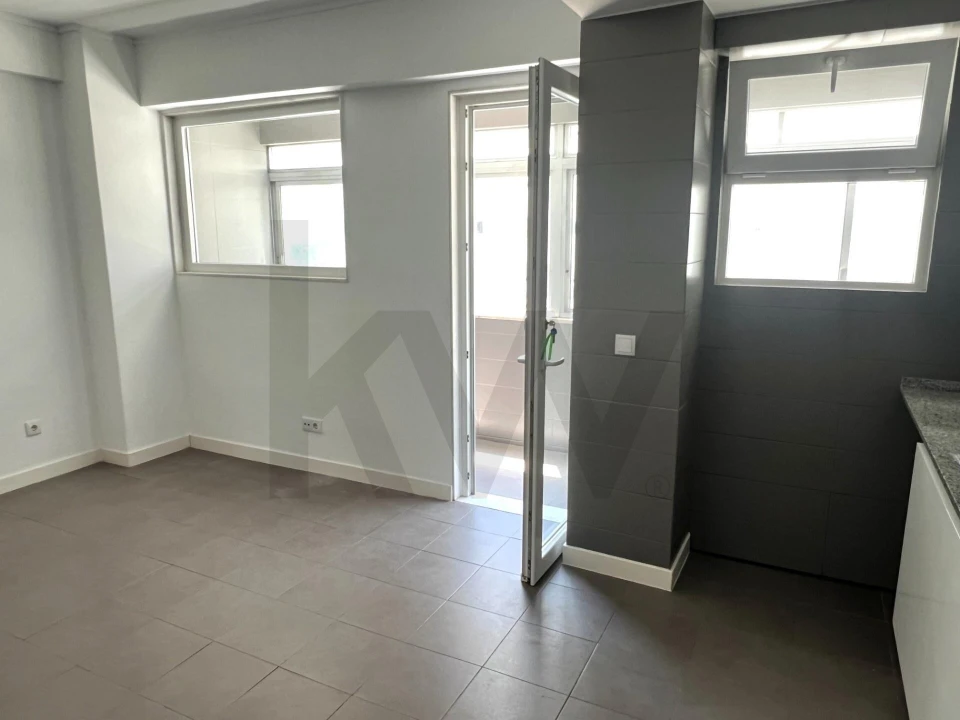 Apartamento T4 para Arrendamento em Moscavide e Portela Foto 40
