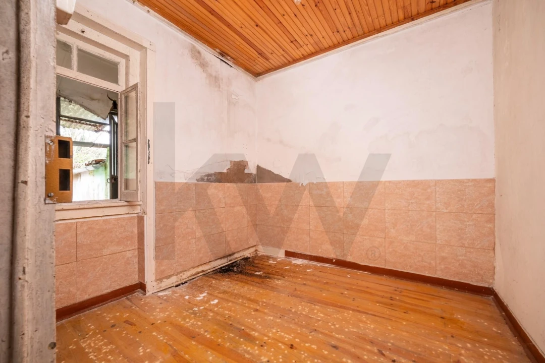 Moradia T3 para Venda em Eiras e São Paulo de Frades Foto 9