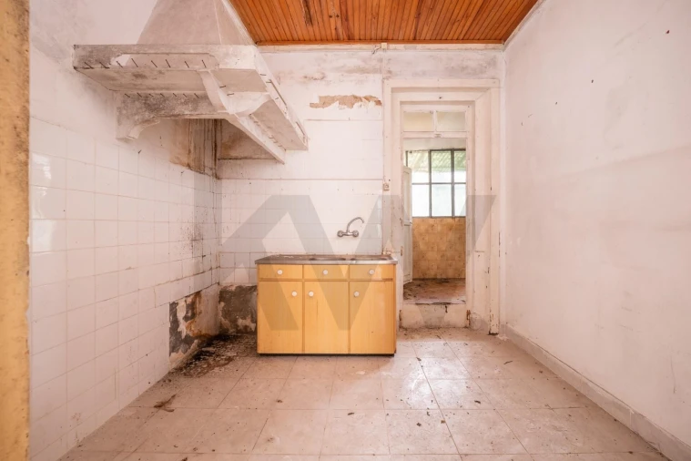 Moradia T3 para Venda em Eiras e São Paulo de Frades Foto 5