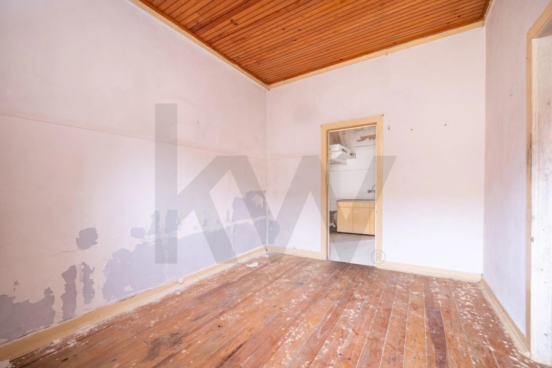 Moradia T3 para Venda em Eiras e São Paulo de Frades Foto 2