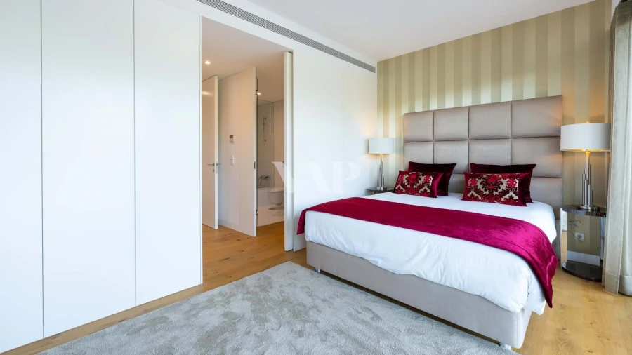 Apartamento T3 para Venda em Quarteira Foto 12